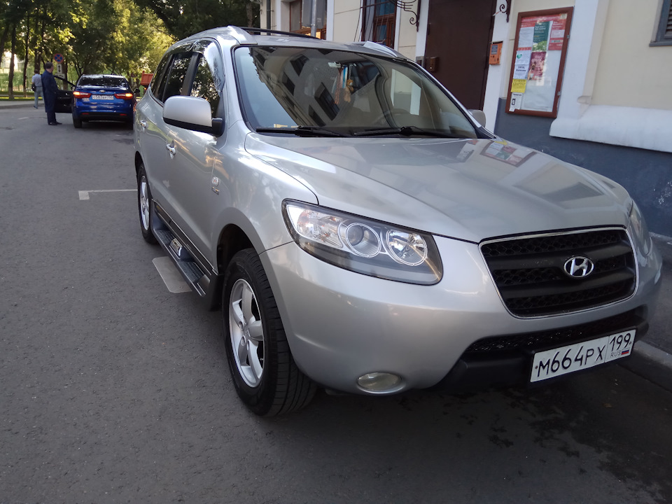 Санта фе 2 2006. Hyundai Santa Fe серебристый 2008. Санта Фе 2 серебристый. Санта Фе 2007 года. Santa Fe 2006. Sarnnir.