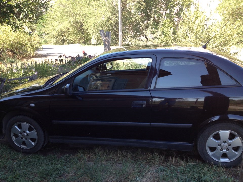 Astra 2003. Opel Astra 2003 год.