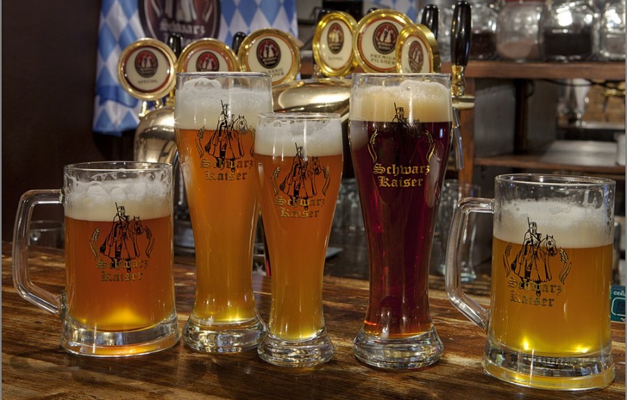 Zwergin Bruste Schwarz Kuessen