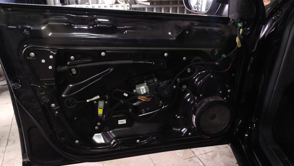 43feb75s 960 в мороз не открывается водительская дверь