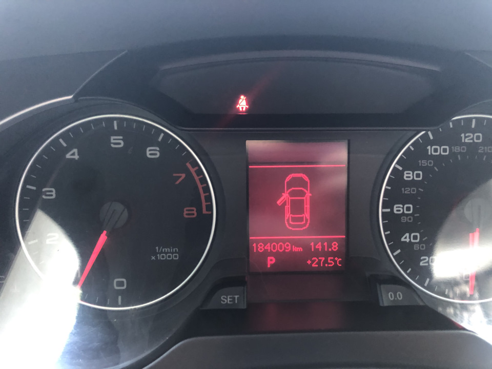 Фото в бортжурнале Audi A4 (B8)