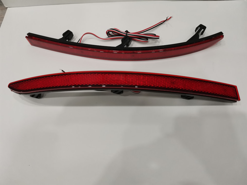 Катафот заднего бампера Фольксваген Тигуан на Volkswagen Tiguan (1G ...