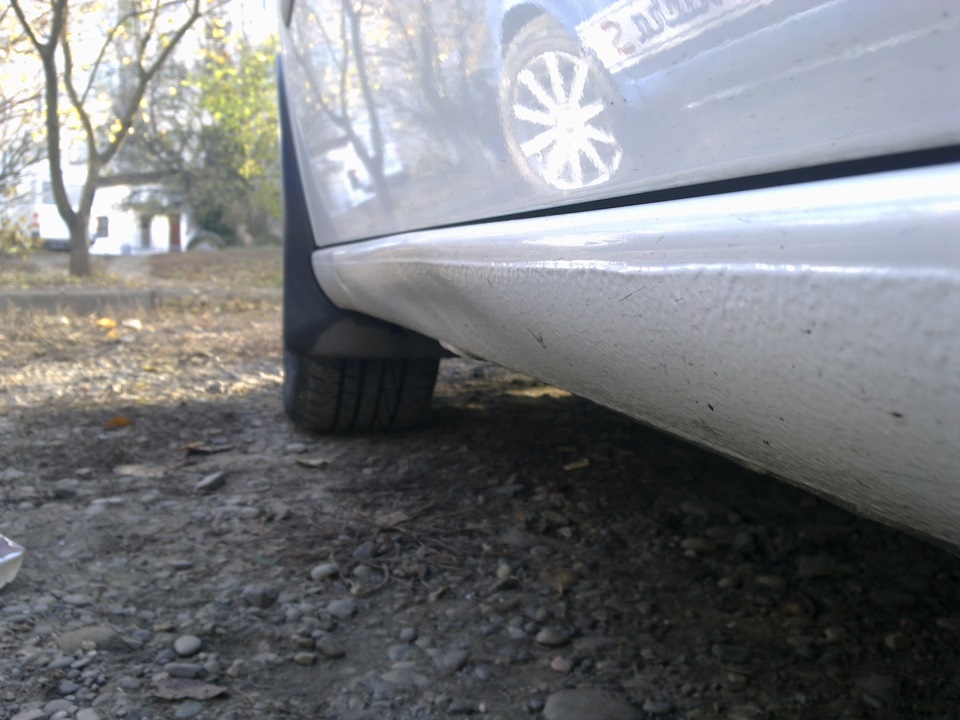 В активном поиске сервиса удаления вмятин без покраски с порогов — DRIVE2