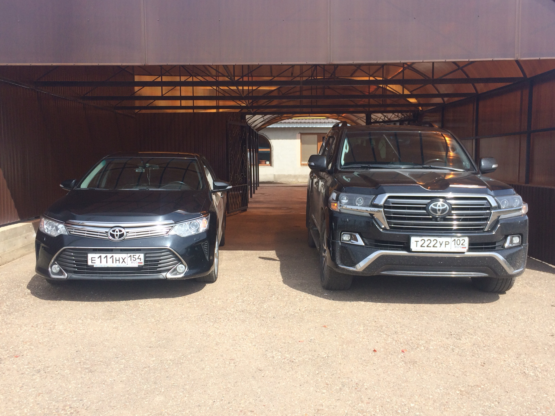 машина тойота ленд крузер 200. камри крузак. камри крузак. камри крузак. тойота камри 50 и ленд крузер 200.