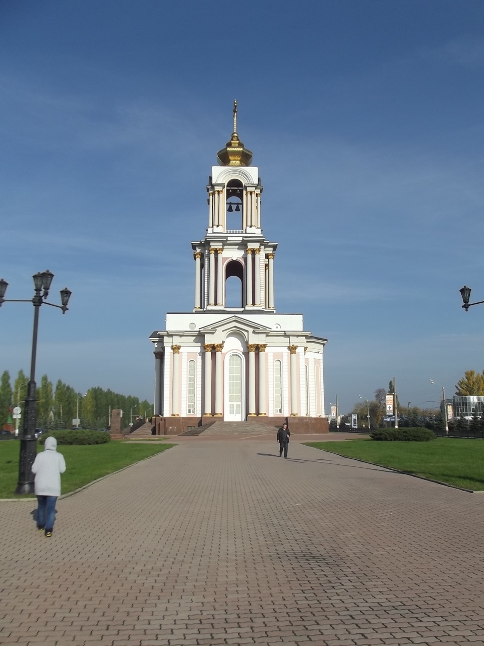 Проспект победы курск. Мемориал Победы Курск. Аллея Победы Курск. Парк проспект Победы Курск. Аллея Победы Курск Церковь.