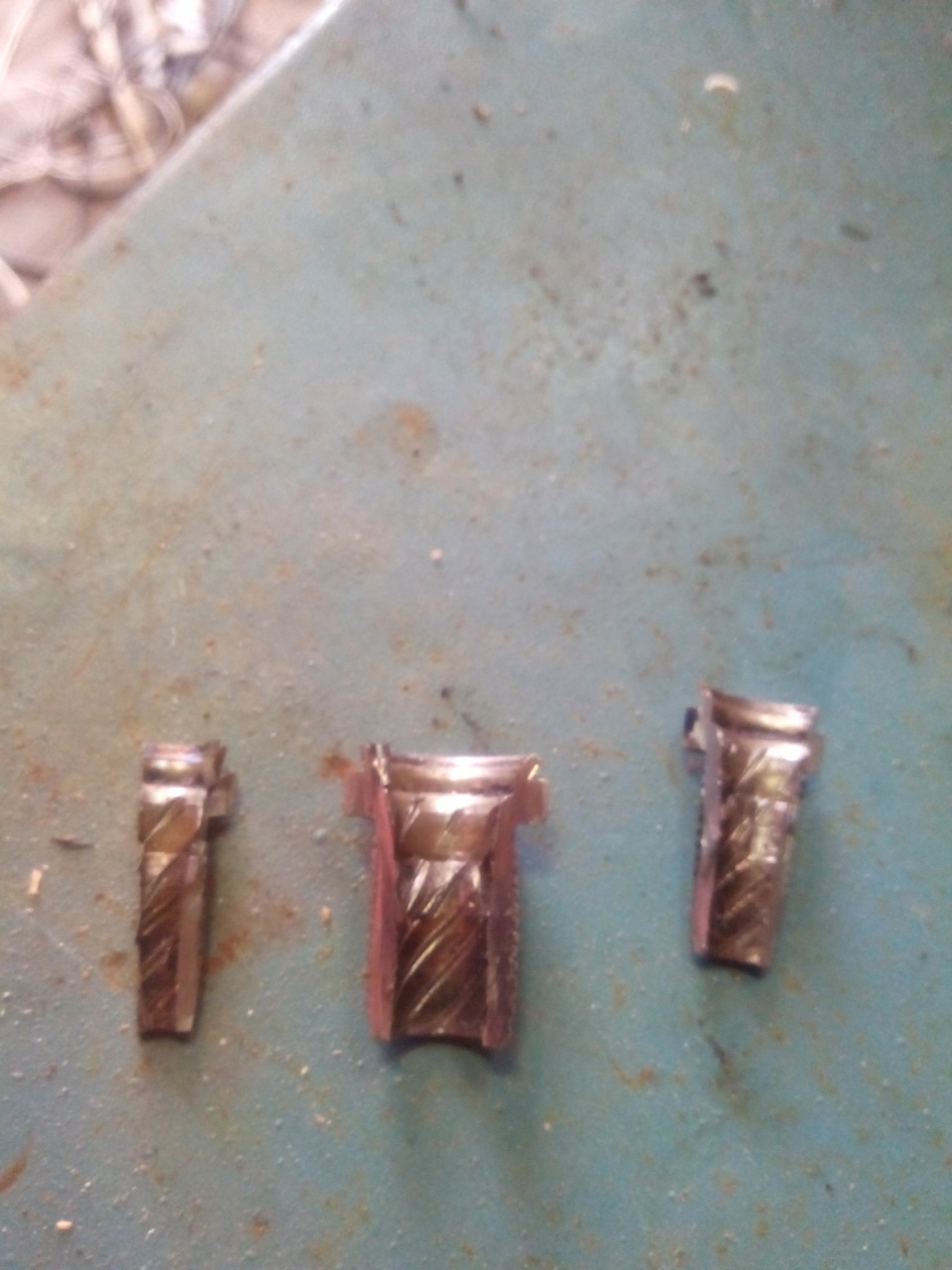 Как выкрутить обломившуюся свечу — Toyota Camry (XV20), 2,2 л, 1997 ...