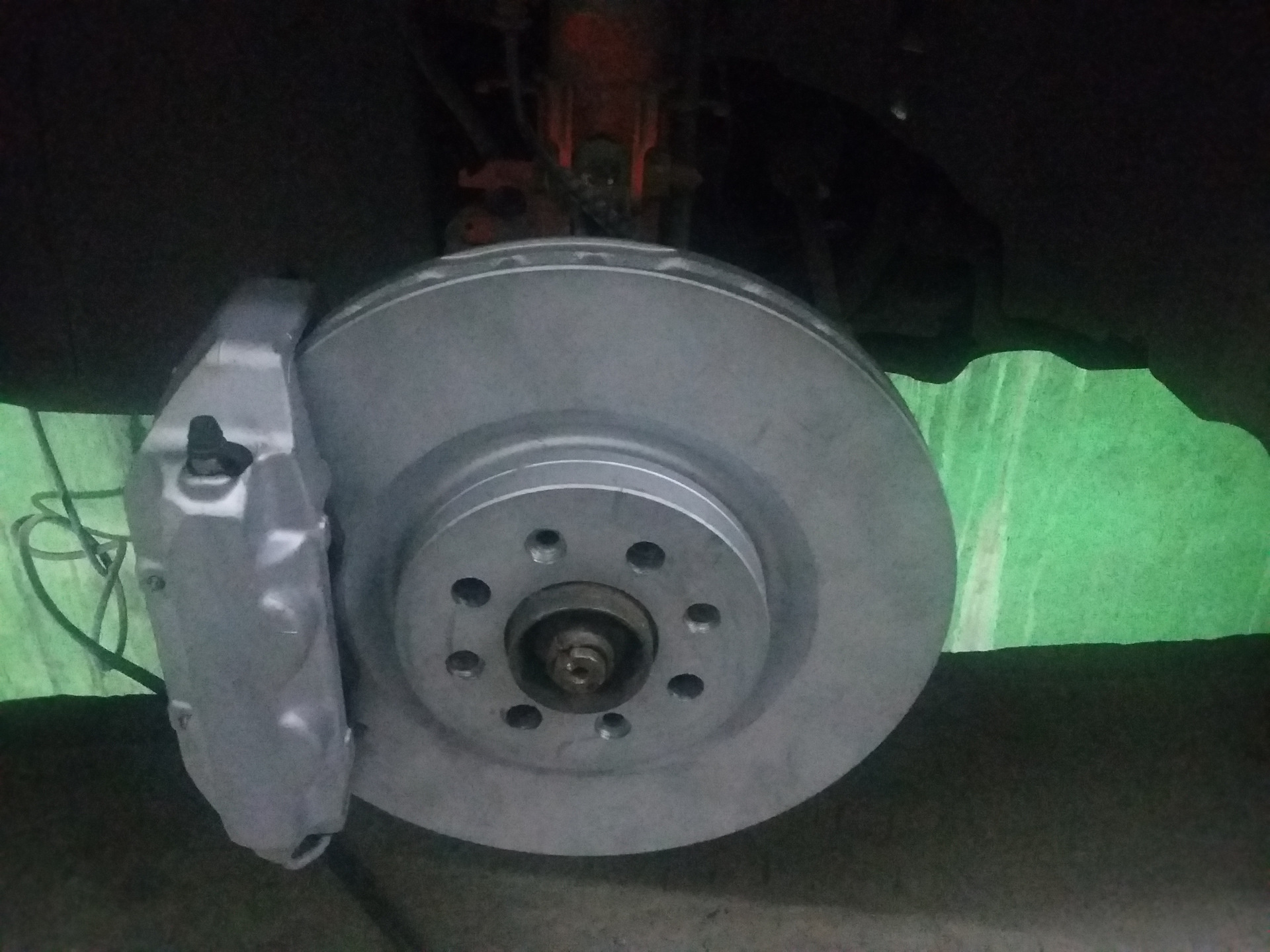 Тормозные диски на корсу. Передние тормозные диски опель корса. Суппорт brembo opel corsa d opc. Тормозные диски на опель корса д 1. Тормозные диски на корсу.