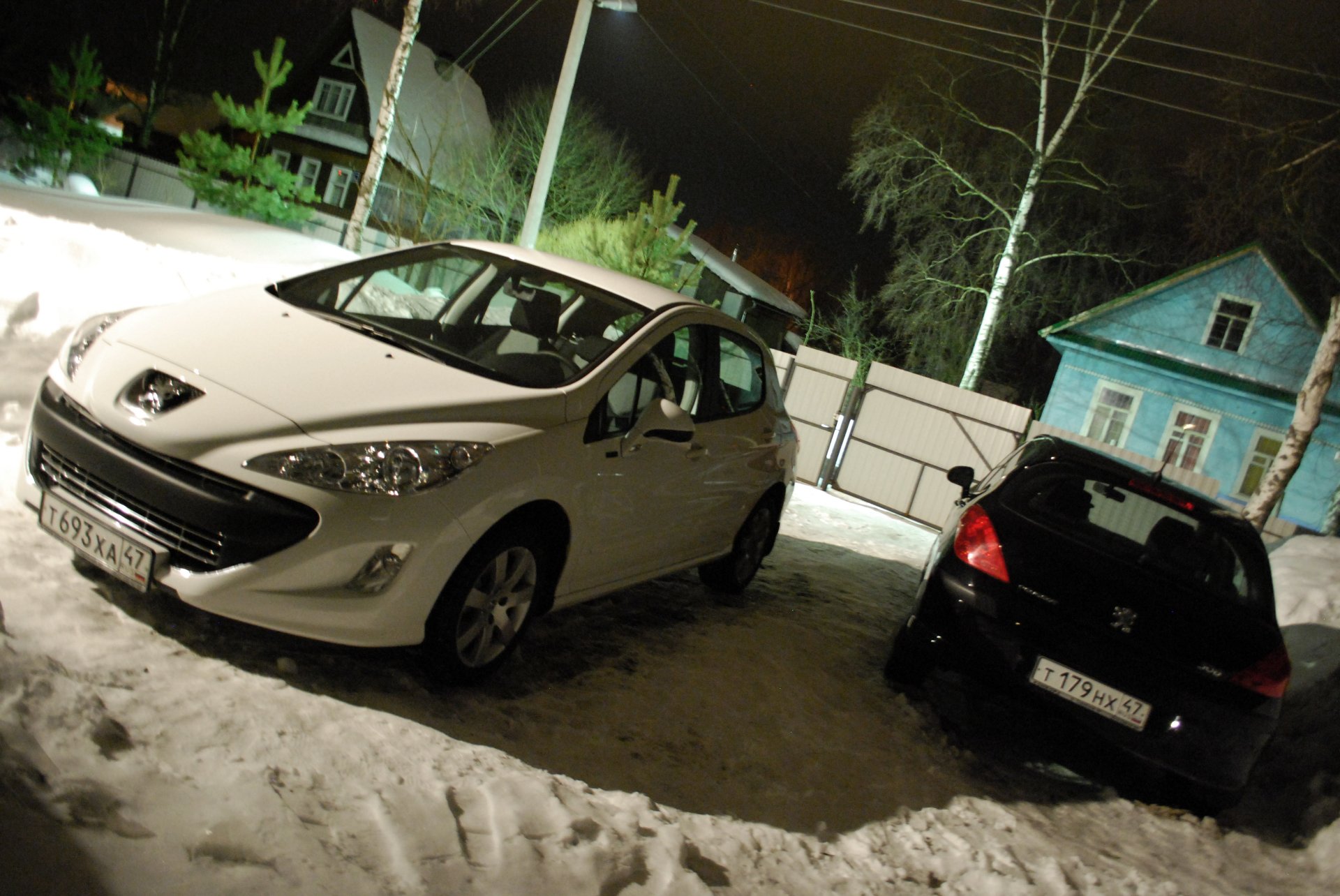 Папа, ставь машину ровнее:) — Peugeot 308 (1G), 1,6 л, 2010 года |  наблюдение | DRIVE2