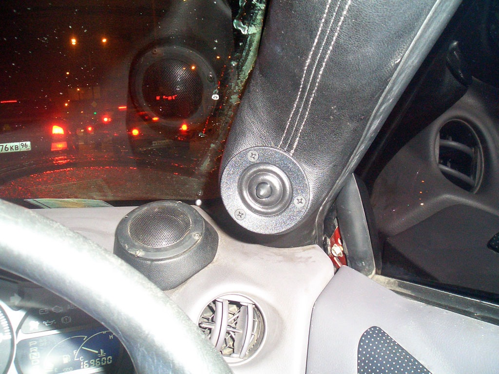 sound affairs 2 tweeters installed - Toyota Celica 18L 2000