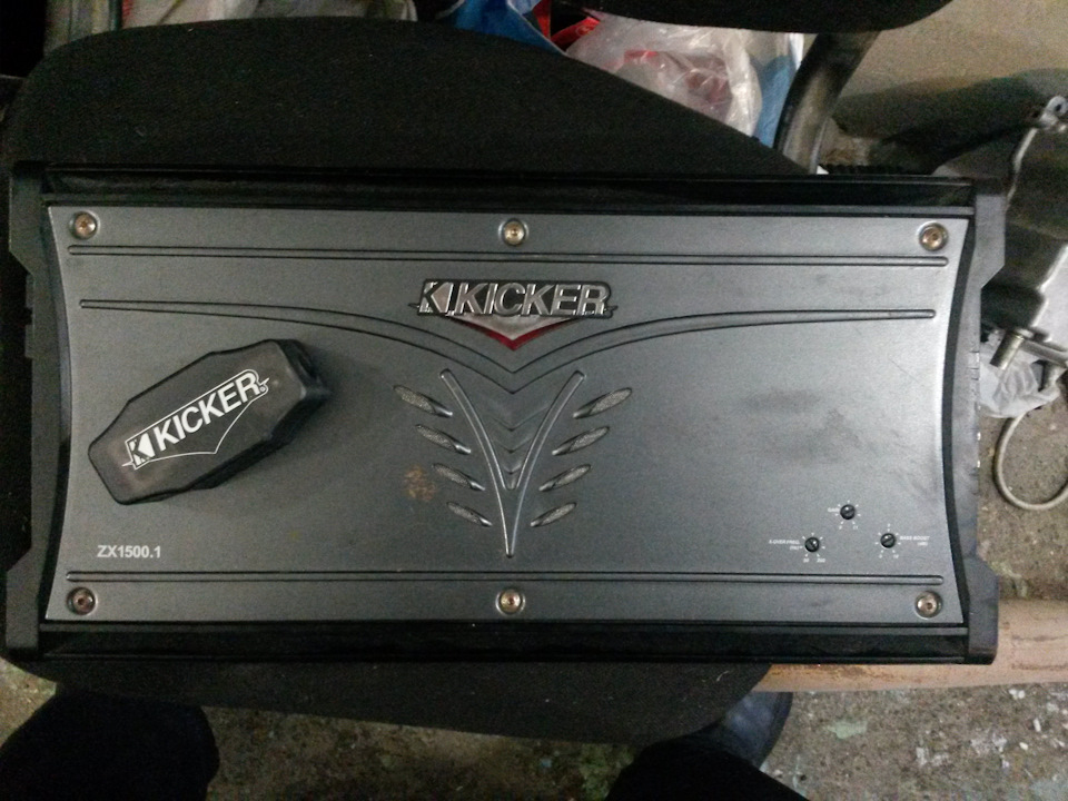 Переделка немного звука!Моно блок Kicker ZX1500.1 — Subaru Forester (SF