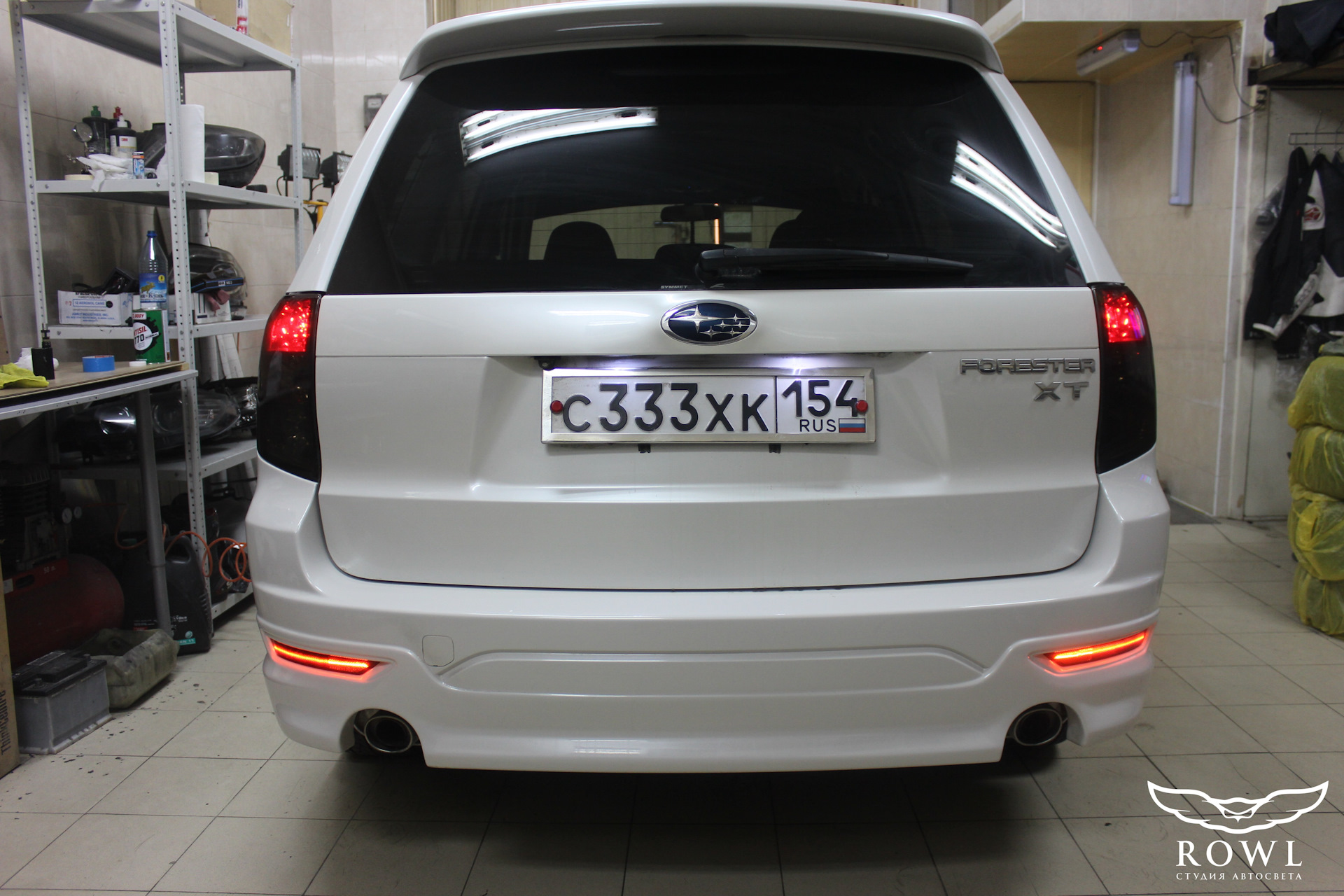 Как снять задний фонарь форестер Subaru Forester (SH5) Тонирование фонарей фирменным лаком и установка светодиодо