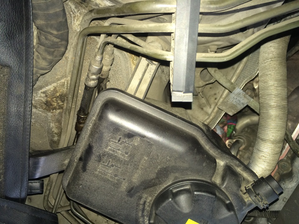 Течь — BMW 5 series (E60)