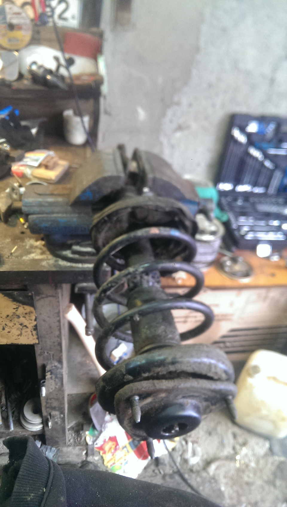 Умерли родные стойки — Mitsubishi Lancer IX, 1,6 л, 2006 года | своими ...