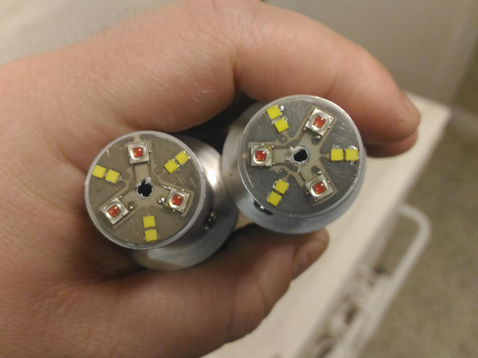 Доработка светодиодного света для задних фонарей. Удвоим задний ход ...