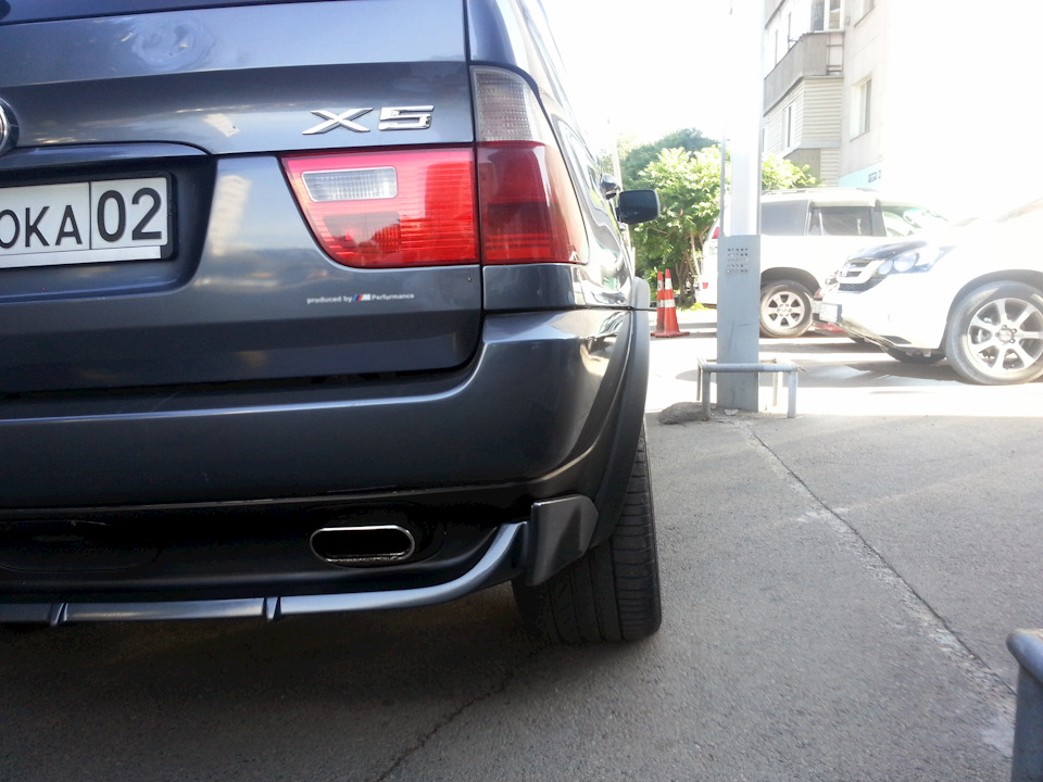Как снять задний бампер е53 Установка обвеса от 4.8 - BMW X5 (E53), 3 л, 2002 года стайлинг DRIVE2