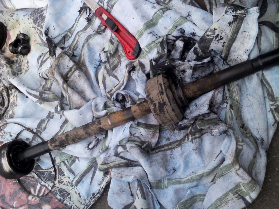 Пыльник правого ШРУСа (замена) ваз помог) — Renault Logan (1G), 1,6 л ...