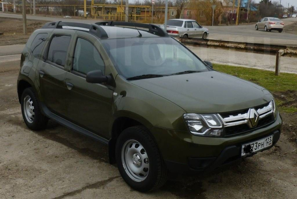 Авто рено дастер 2012 г года выпуска комплектация. Рено дастер 1 года. Рено дастер комплектация лайф. Дастер 20. Рено дастер 1 кузов.