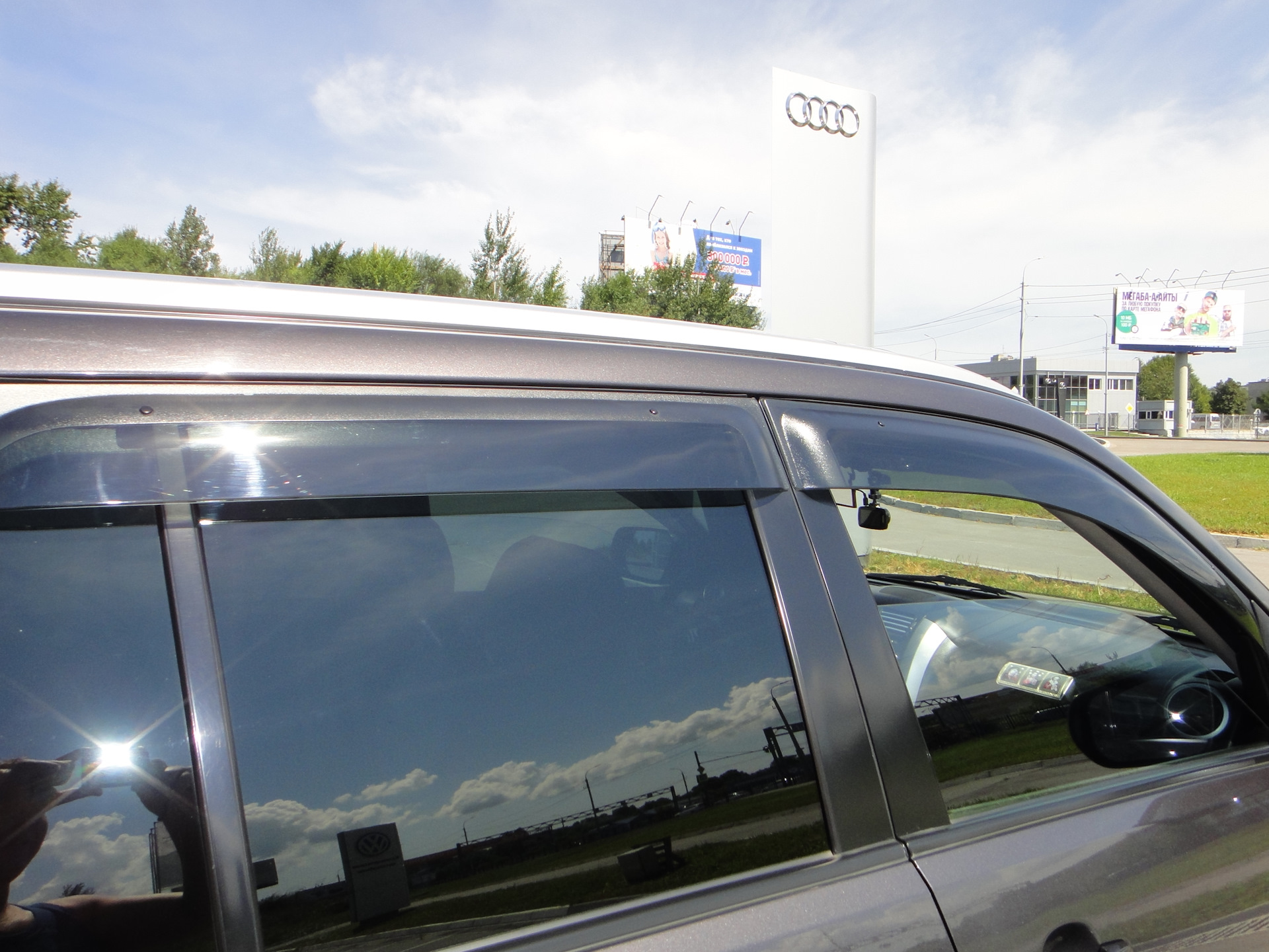 дефлекторы kia ceed sw. шевроле авео седан 2006 дефлекторы на двери. дефлекторы окон jeep grand cherokee wk2. дефлекторы киа рио 05. дефлектора с хромом киа рио 3.