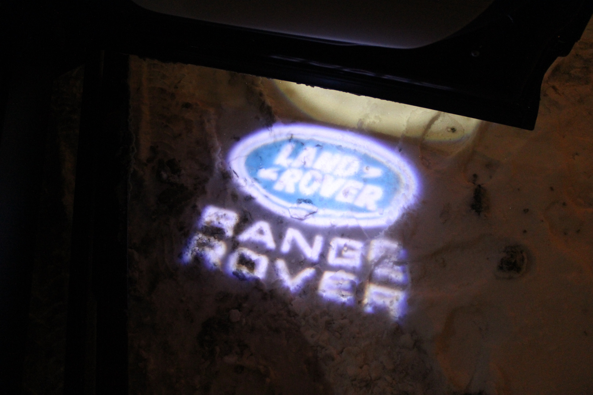 Обновление навигации Range Rover Sport L494 и еще кое что — LR-WERT на ...