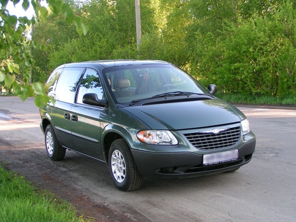 Chrysler voyager. Крайслер Вояджер. Крайслер Гранд Вояджер 4 поколения. Крайслер Вояджер 2.4. Краслер Вояж.