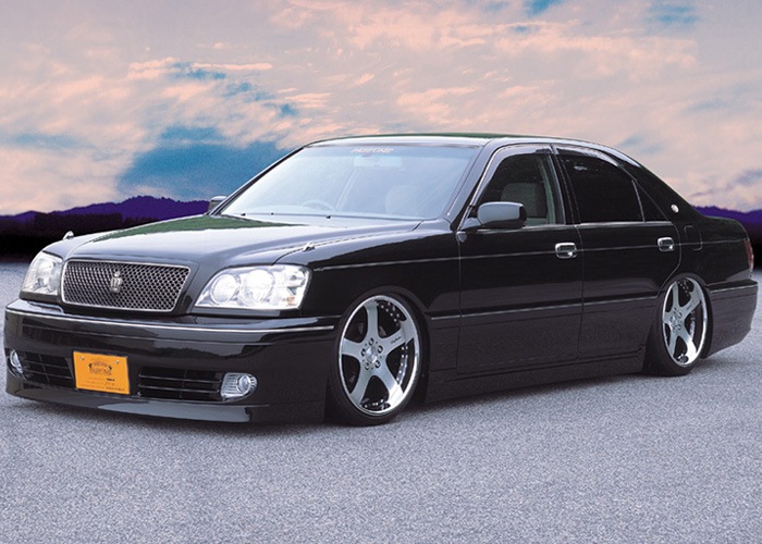 Toyota Crown athlete stance