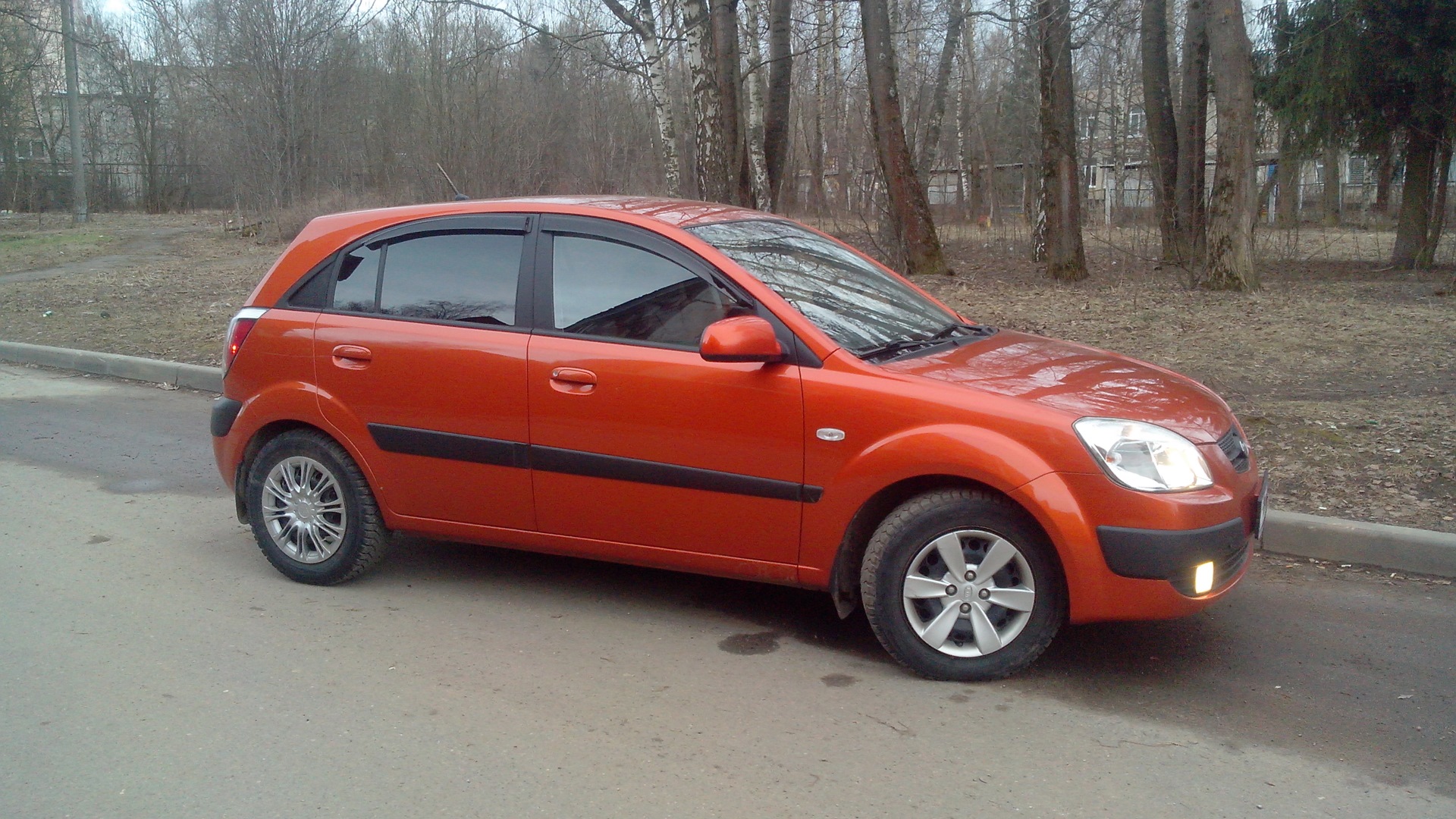 KIA Rio 5-door (2G) 1.4 бензиновый 2009 | Рыжая Бестия на DRIVE2