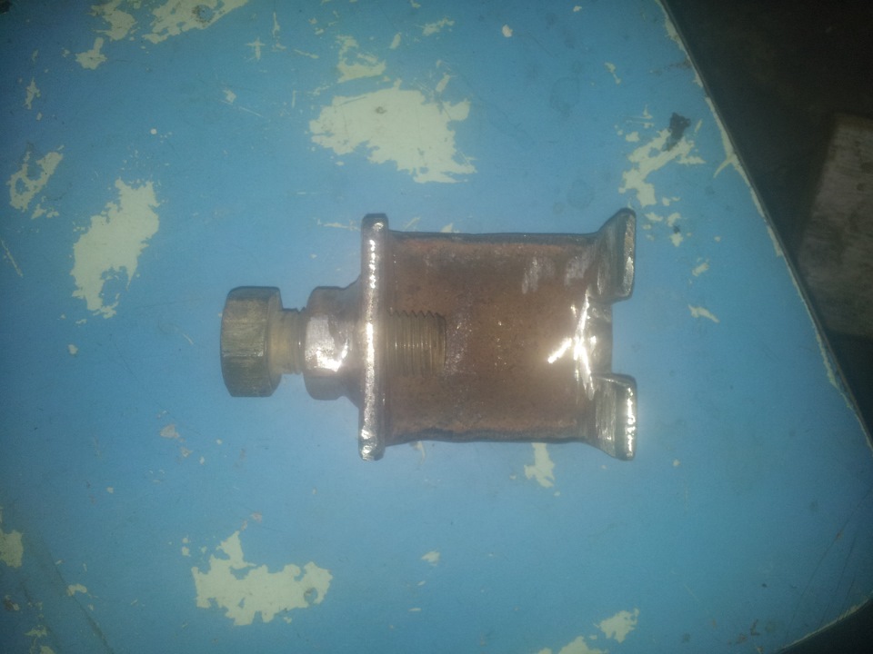 Замена верхнего саилента задней цапвы и пыльника шаровой поперечного ...