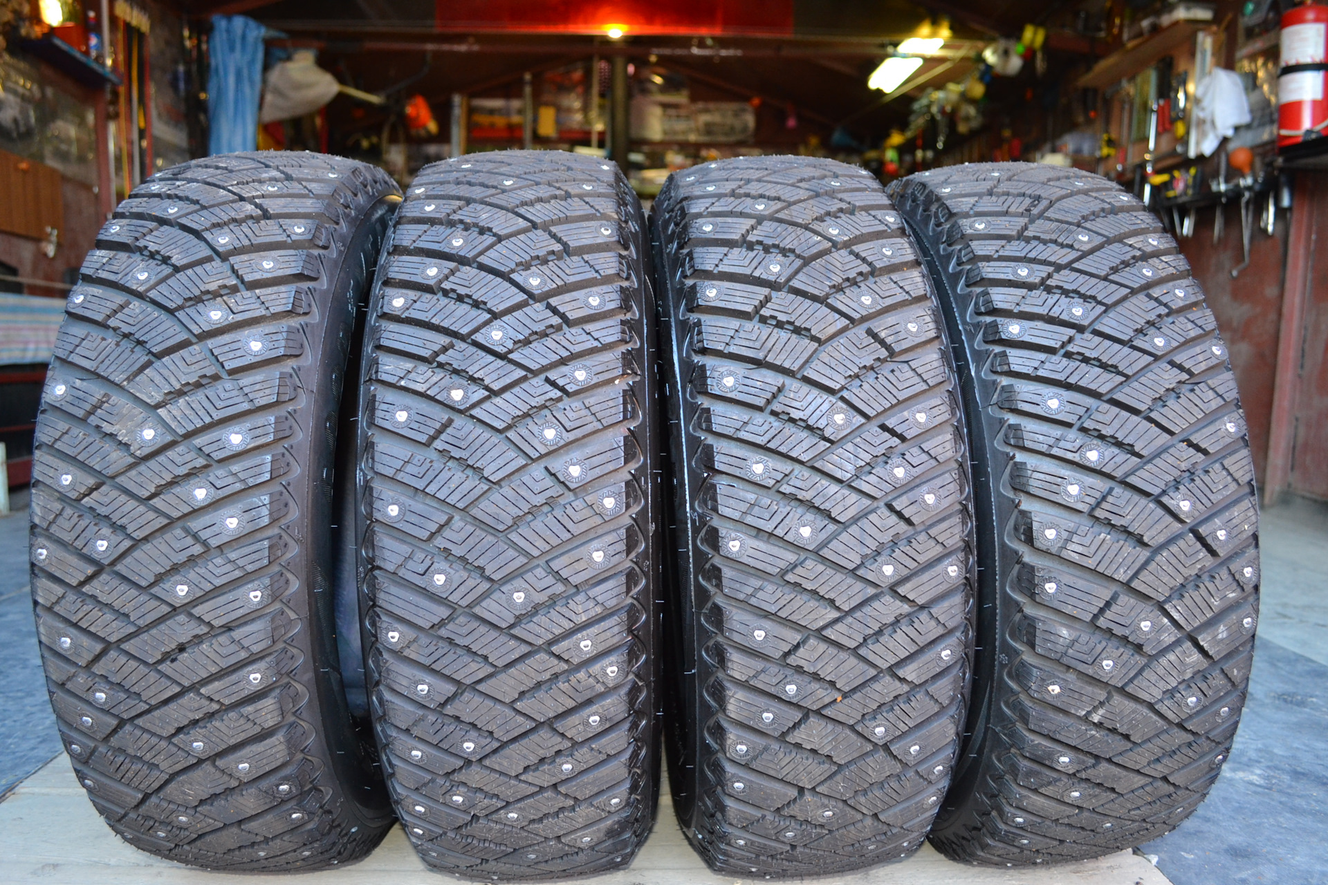 Резина goodyear ultragrip ice arctic. Goodyear ULTRAGRIP Ice Arctic 185/65 r15. Шины Гудиер ультра грип айс. Гудиер ультра грип айс Арктик. Goodyear ULTRAGRIP Ice Arctic 185/65 r15 88t.