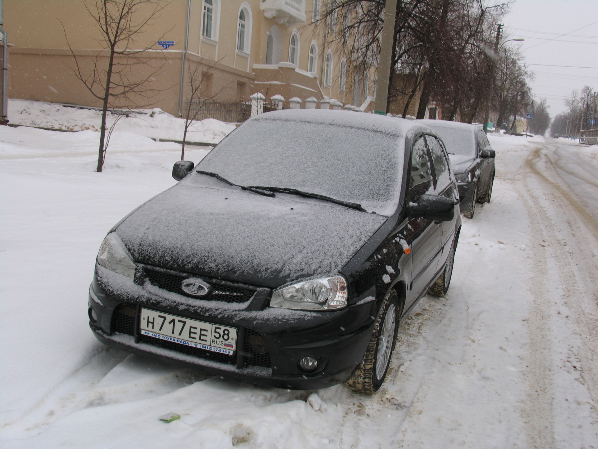 Лада Калина в снегу