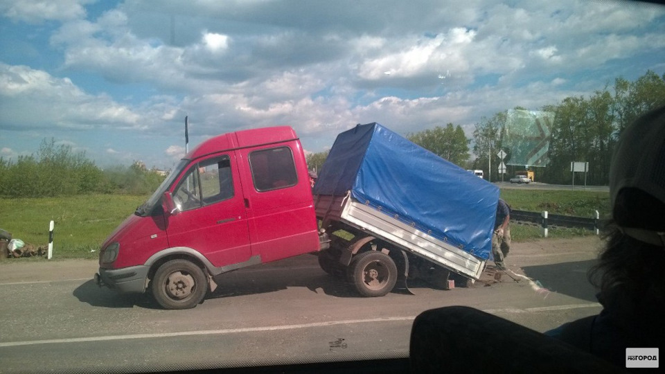 Газель сломалась на пополам