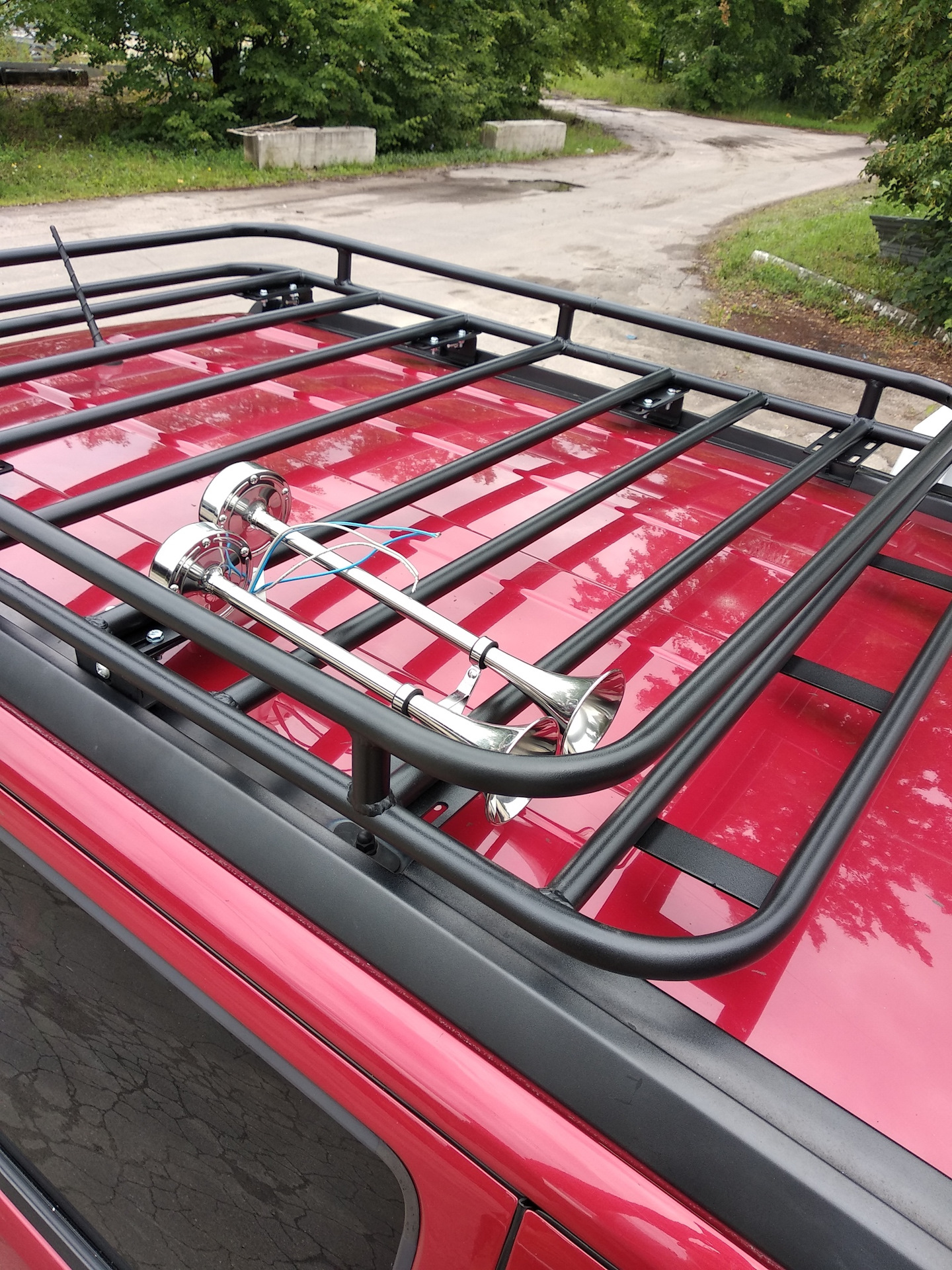 багажник додж. крышка кузова ram 1500 2021. додж калибр 2008 багажник. 4 tuning. багажник на крышу dodge nitro.