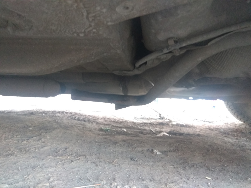 Оторвался глушитель! Варить? — Renault Logan (1G), 1,4 л, 2008 года ...