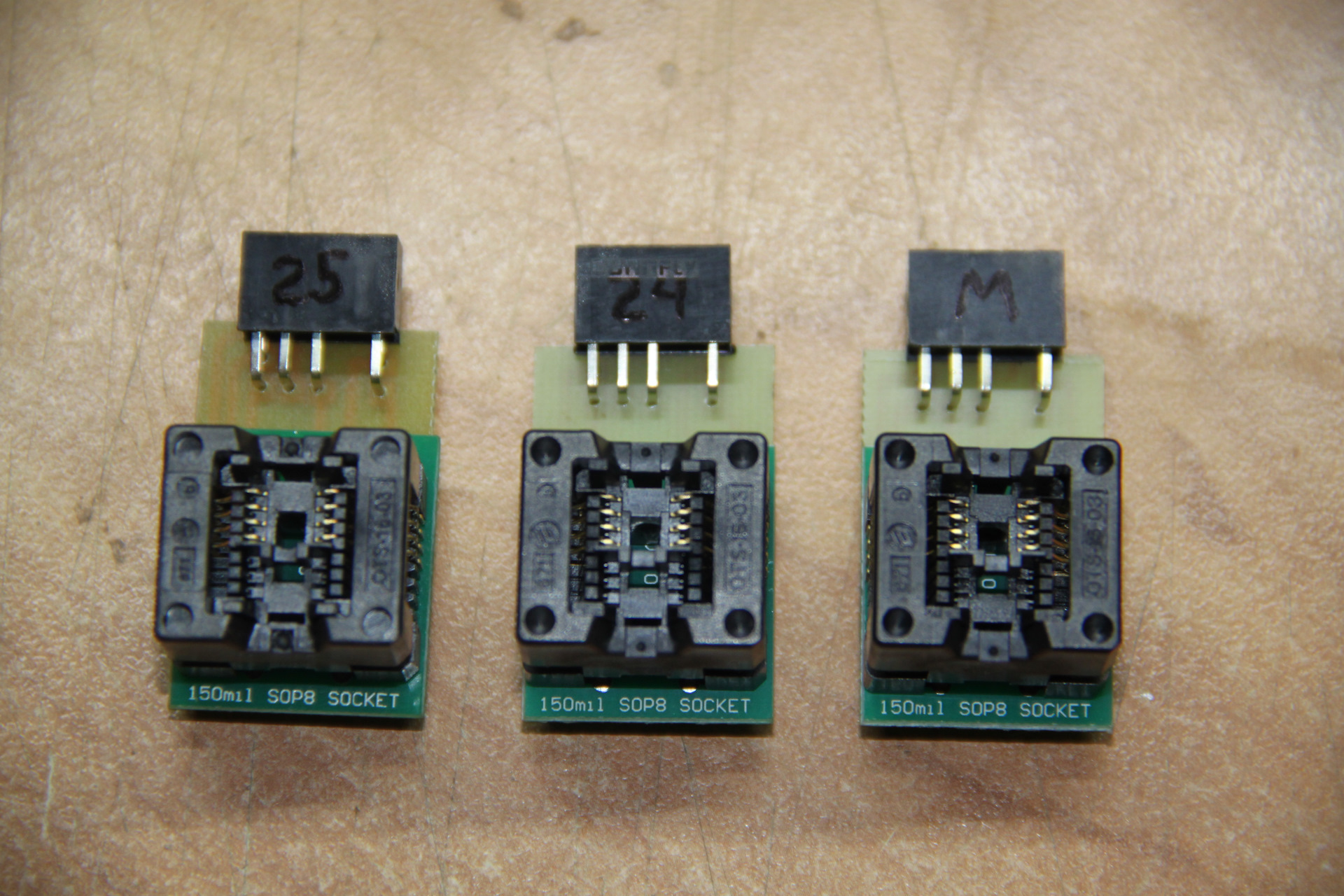 Чип eeprom. Eeprom чип. прищепка для чтения eeprom. 1369216080 eeprom.