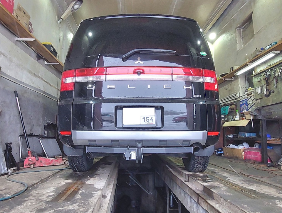 Фаркоп крюк тип "А" Mitsubishi Delica D5 2007- на Mitsubishi Delica D:5 ...