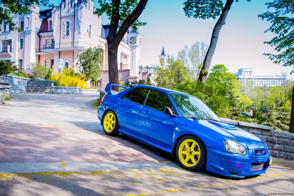 Subaru Impreza WRX синяя