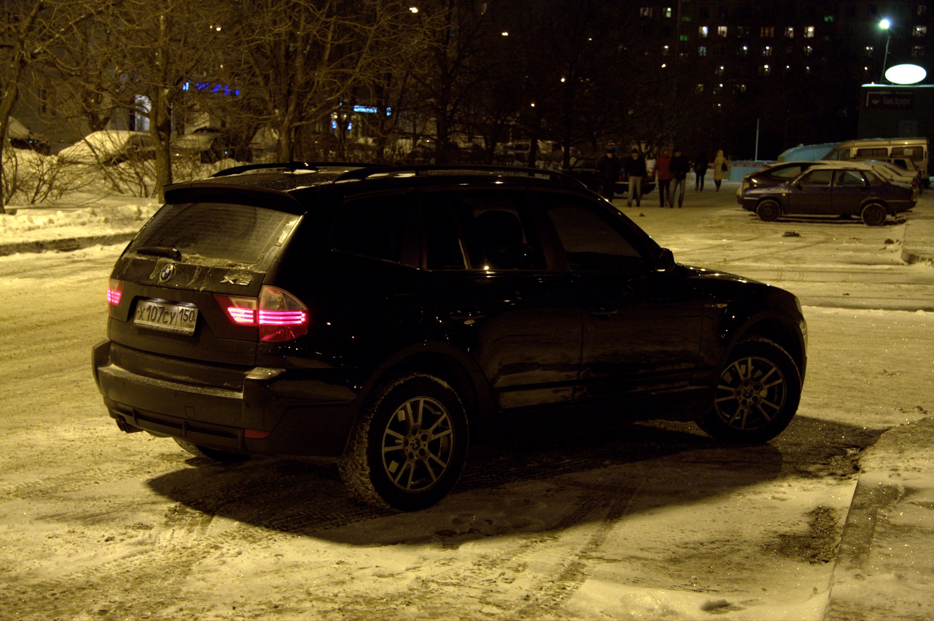 BMW x5 зима ночью