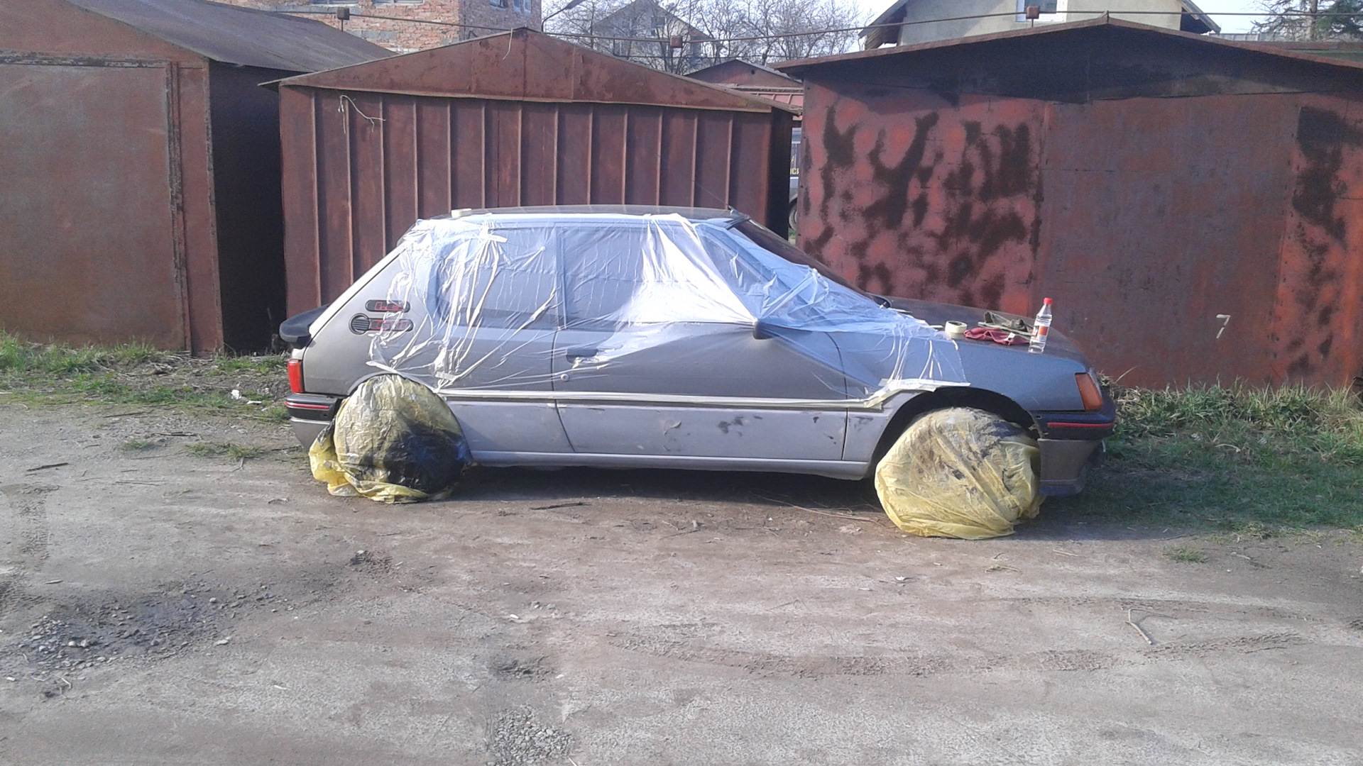 Как я просто хотел залить пороги антигравием(день#8) — Peugeot 205 GTI ...