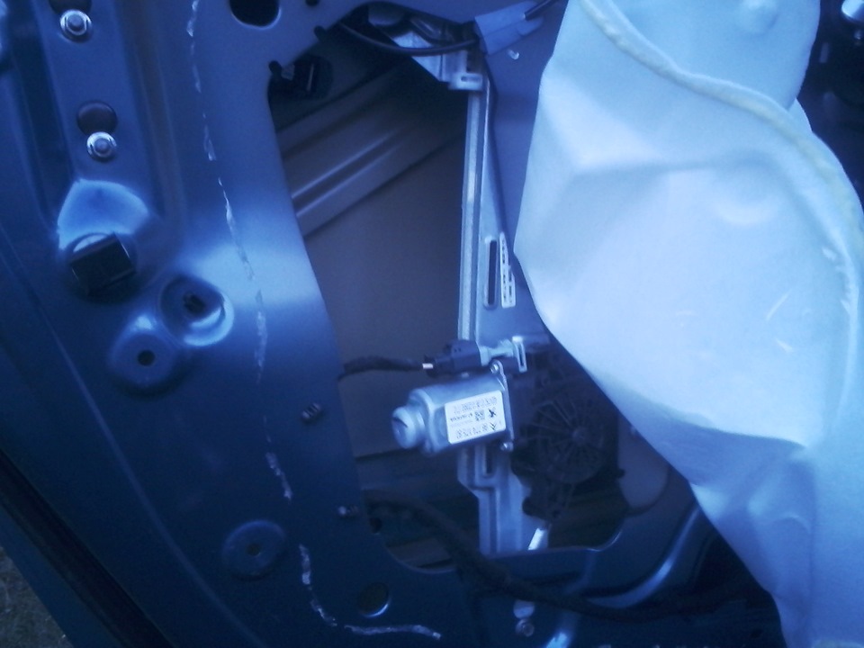 Шумовиброизоляция задних дверей — Peugeot 301 (2012), 1,2 л, 2013 года ...