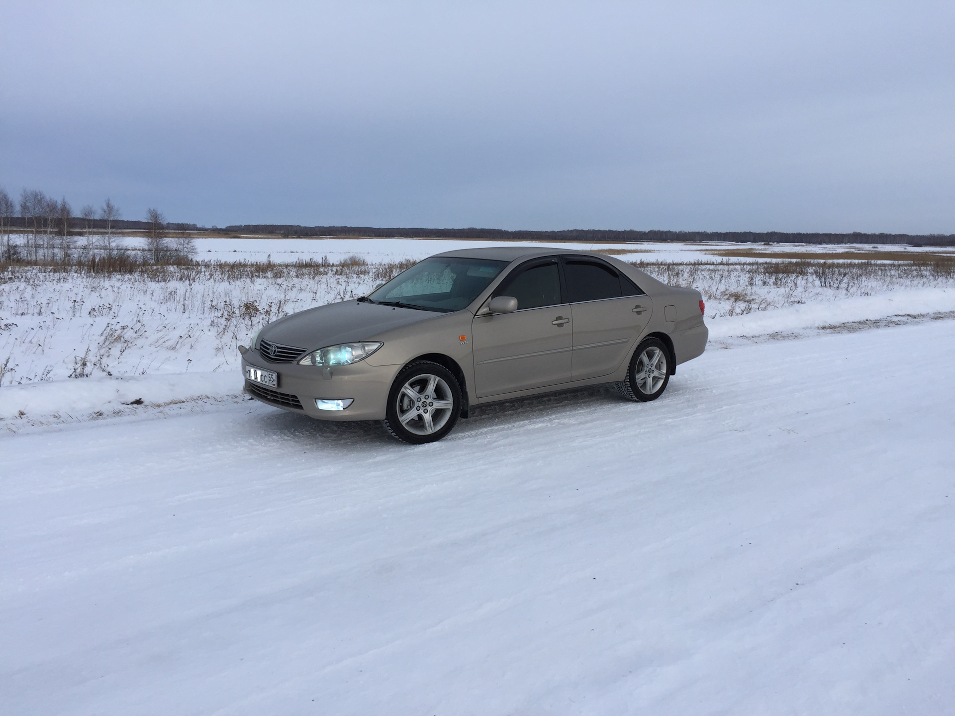 Дром тойота камри. Toyota Camry 30 на 17 дисках. Тойота Камри 2005 зимой. Тойота Камри 30 с колесами на 17. Camry 30 диски.