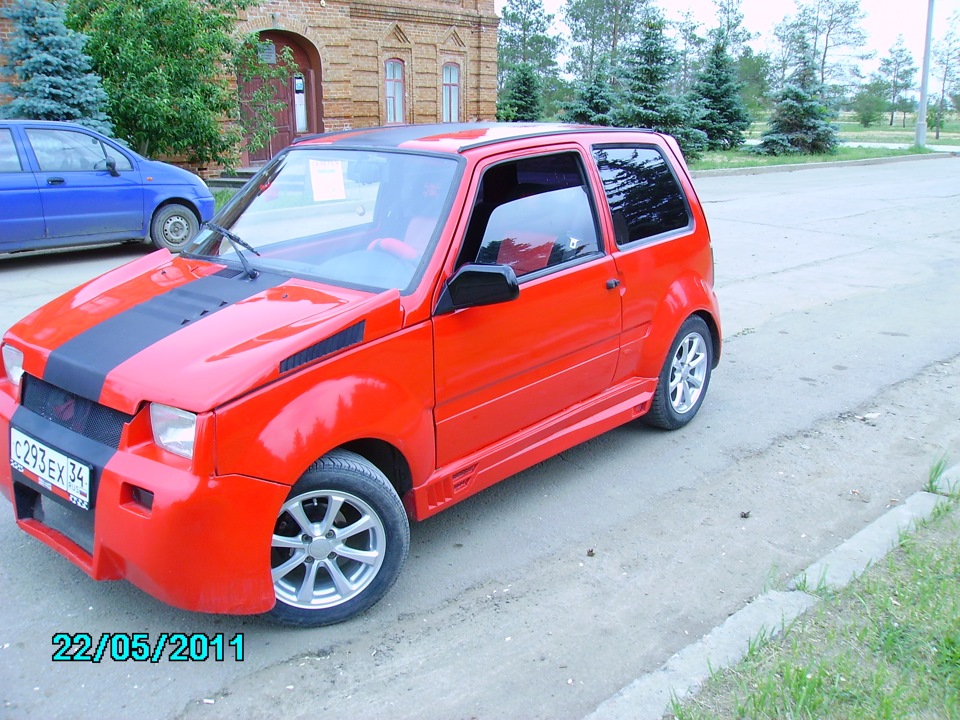 Красная ока. ВАЗ-11113 Lada Oka мини. Обвес на Ока 11113. Обвес на ВАЗ 11113. ВАЗ 1111 Ока тюнинг красная.