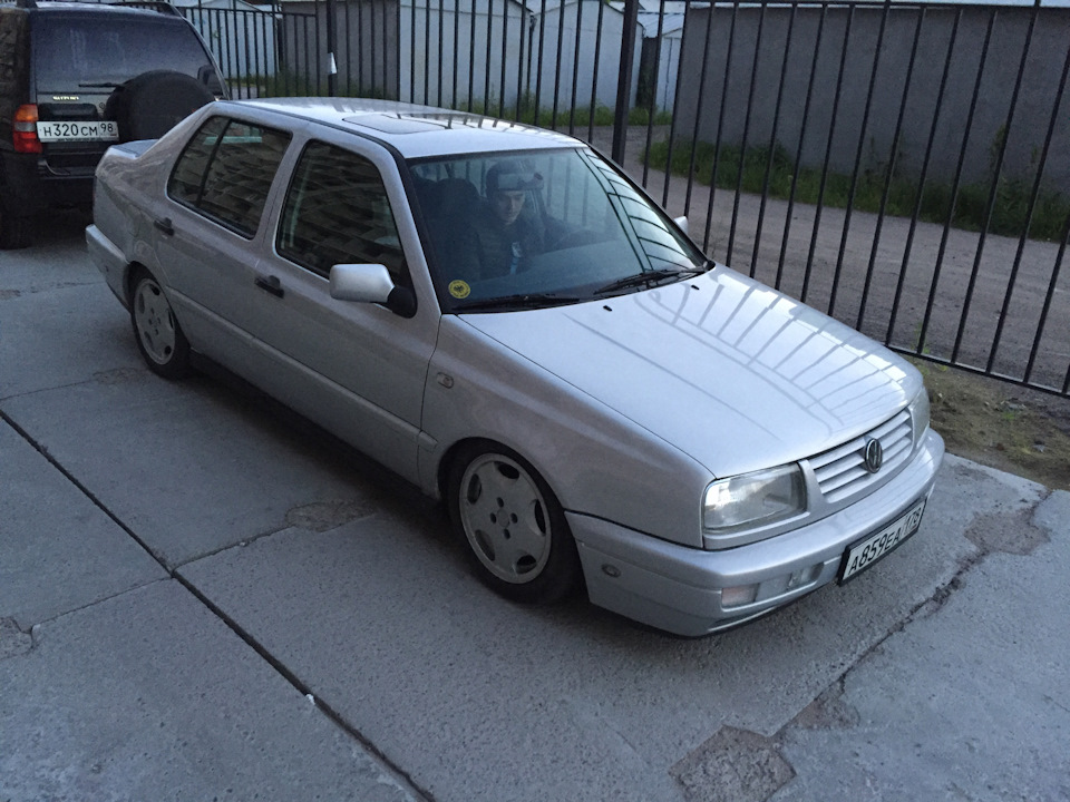 VW Vento drive2