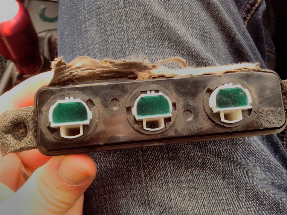 изменение подсветки климата и магнитолы — Honda Civic Ferio (7G), 1,7 л ...