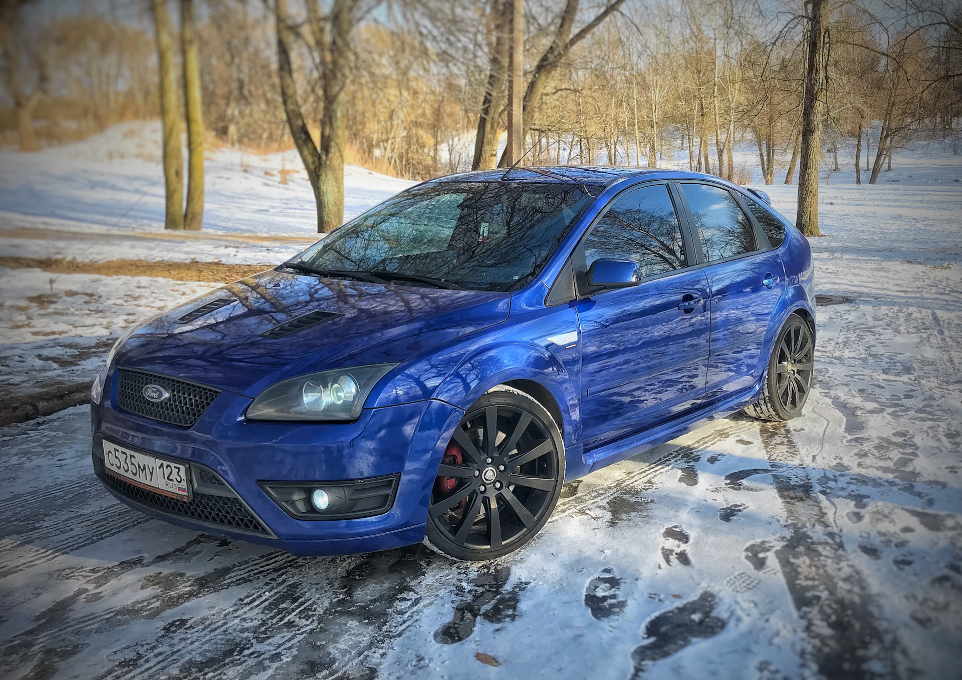 Тест форд фокус 2. Форд фокус 2 r19. Ford Focus 2 drive2. Ford Focus St 2 Blue. Ford Focus r19.