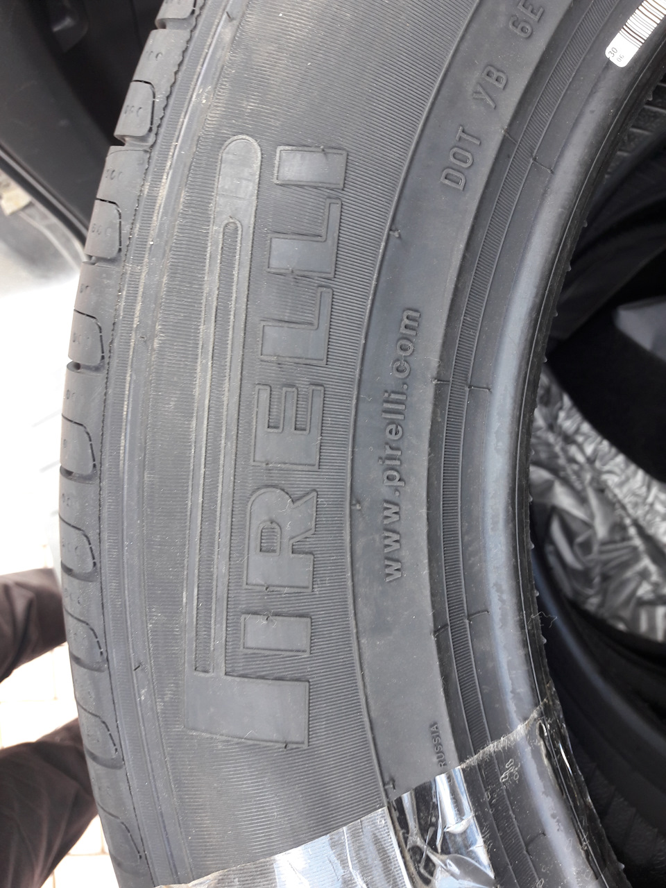 Pirelli Scorpion Verde 225/65 R17 102H — Toyota RAV4 (III). Запчасти на фото: Pirelli Scorpion Verde