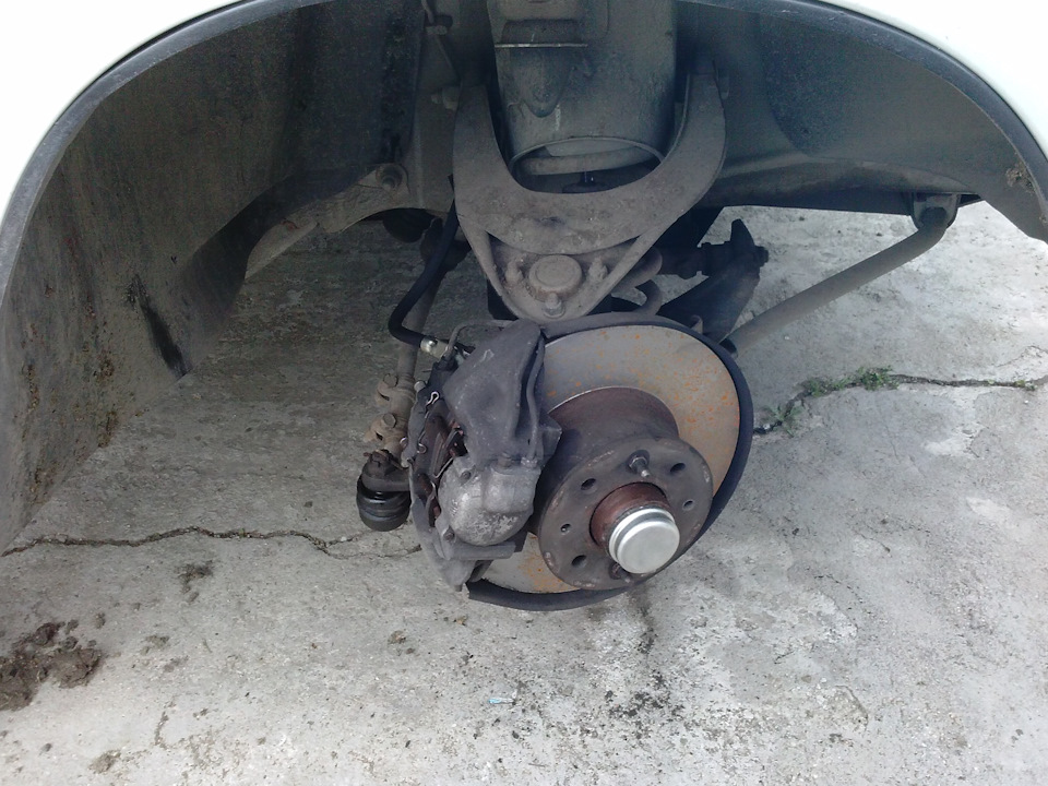 Brake Front Bearings And Drive Shaft Repairs Lada 2105