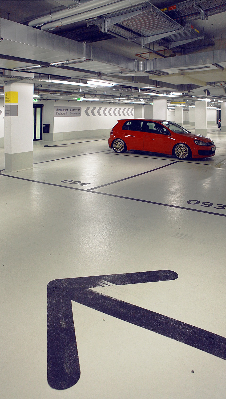 Русский музей парковка. Парковка у отеля. Парковка возле эрмитажа спб. Биржевой проезд. Мраморный дворец здание.