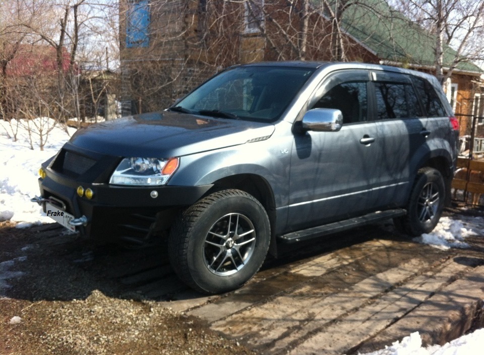 Бампер suzuki grand vitara