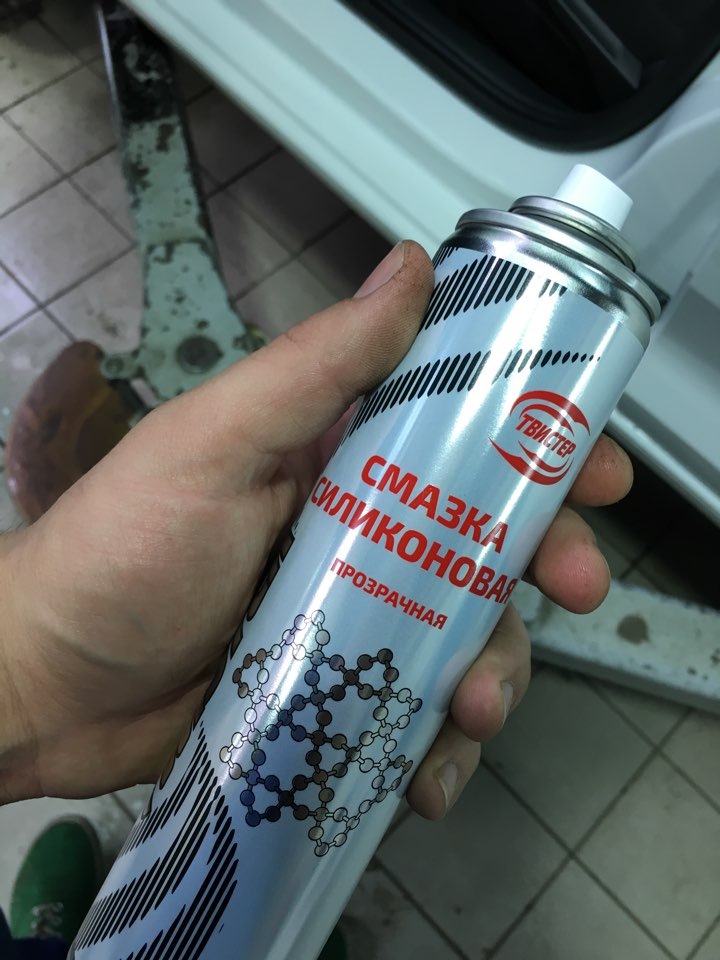 Вас задолбил на кочках скрип дверей) тогда мы идём к вам) — Skoda Rapid ...