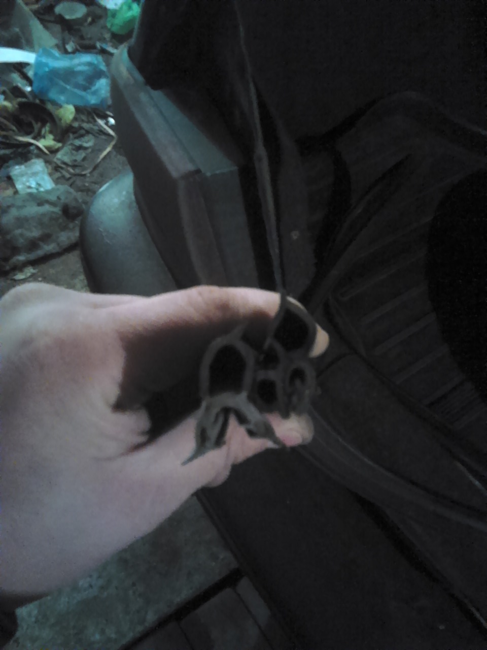 уплотнитель багажника — Lada 2115, 1,5 л, 2006 года | запчасти | DRIVE2