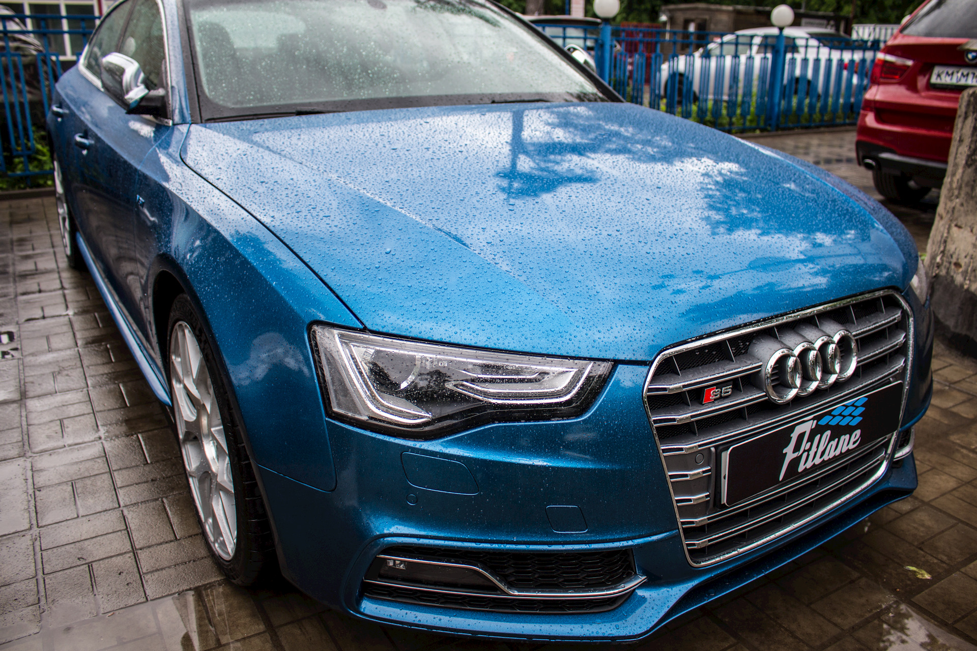 Синий металлик. Ауди s5 металлик. Audi s5 Blue. Ауди а6 Аквамарин. Audi a5 бирюзовая.